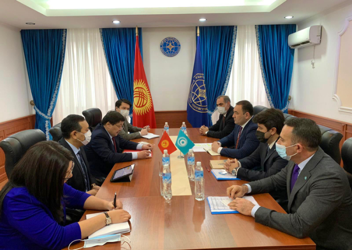 Türk Konseyi Heyeti Kırgız Cumhuriyetiı Dışişleri Bakanlığında Bir Toplantı Gerçekleştirdi
