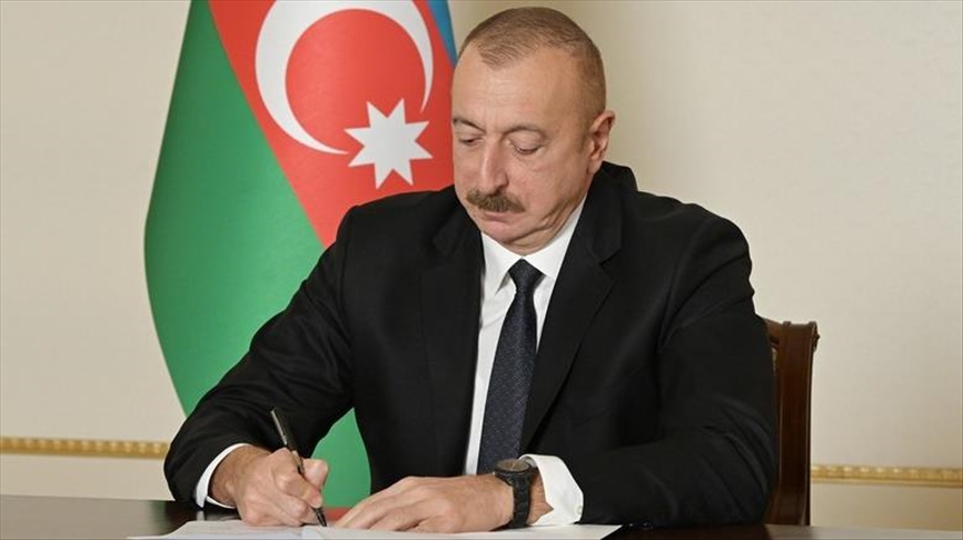 Ильхам Алиев наградил Олжаса Сулейменова орденом "Шараф"