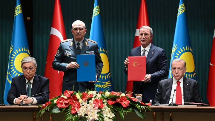 Турция и Казахстан договорились о военном сотрудничестве
