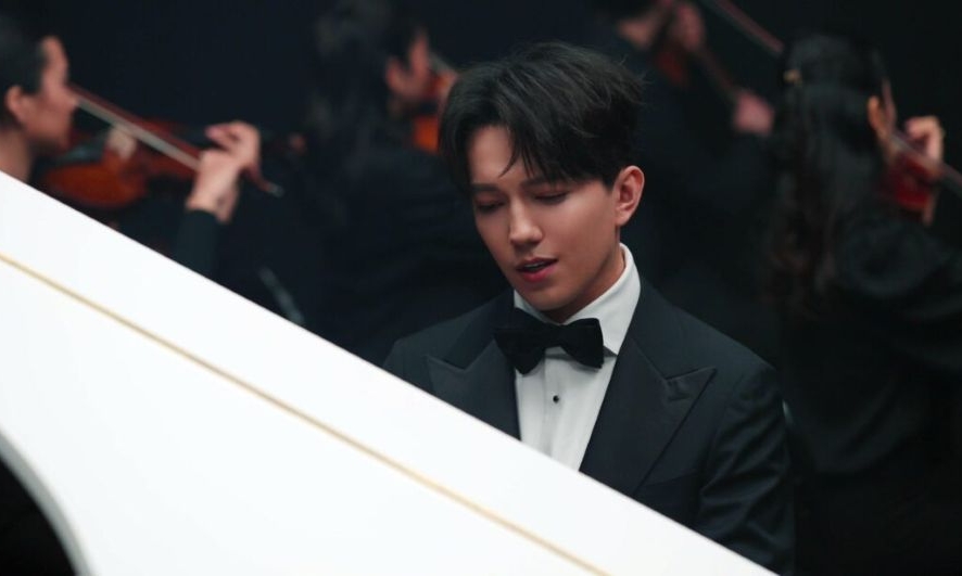 Димаш выпустил новую авторскую песню «Ғашықтық»